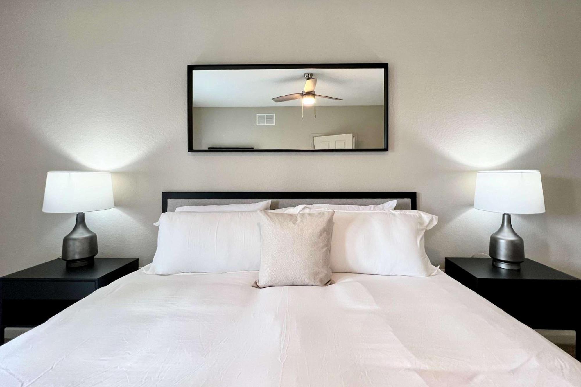 3Br Condo - Near Disney Balcony Pool Hot Tub 올랜도 외부 사진